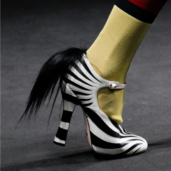 Gucci Runway Lesley Zebra Stripe Mary Jane Pumps Size 6.5 Two Tone Black Ivory